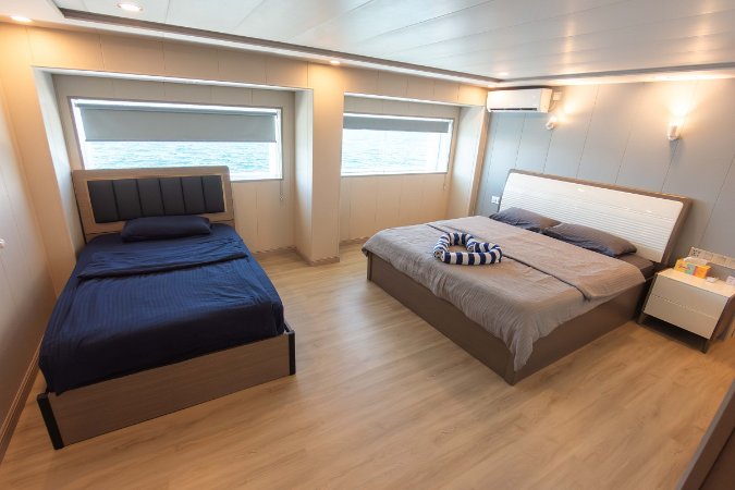 Serenity-Main-Deck.jpg