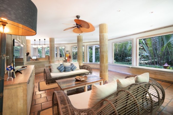 Lobby (Anpassat).jpg