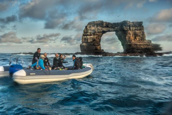 Galapagos-Liveaboard-Humboldt (1).jpg