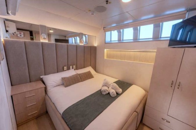 Galapagos-Liveaboard-Humboldt (18).jpg