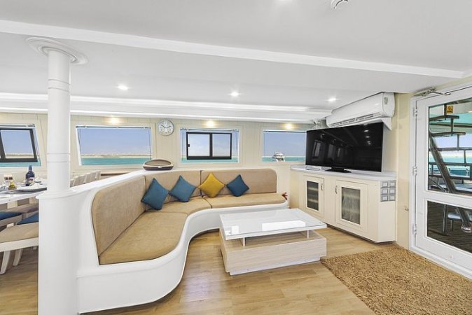 sea-serpent-contessa-mia (7) (Anpassat).jpg