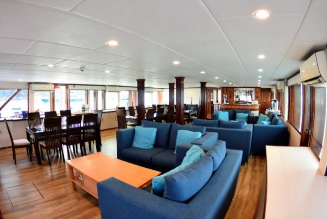 Emperor Leo Maldives (4).jpg